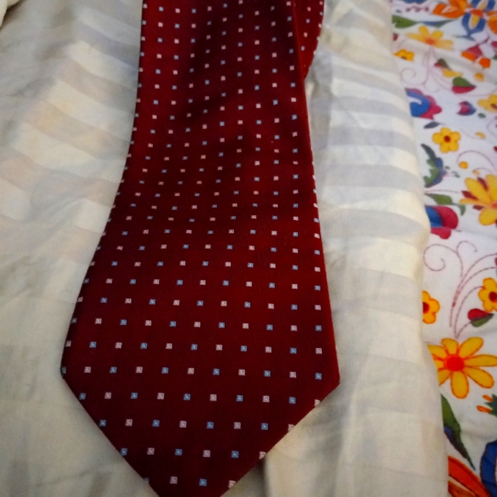 Brooks brother tie red a d white